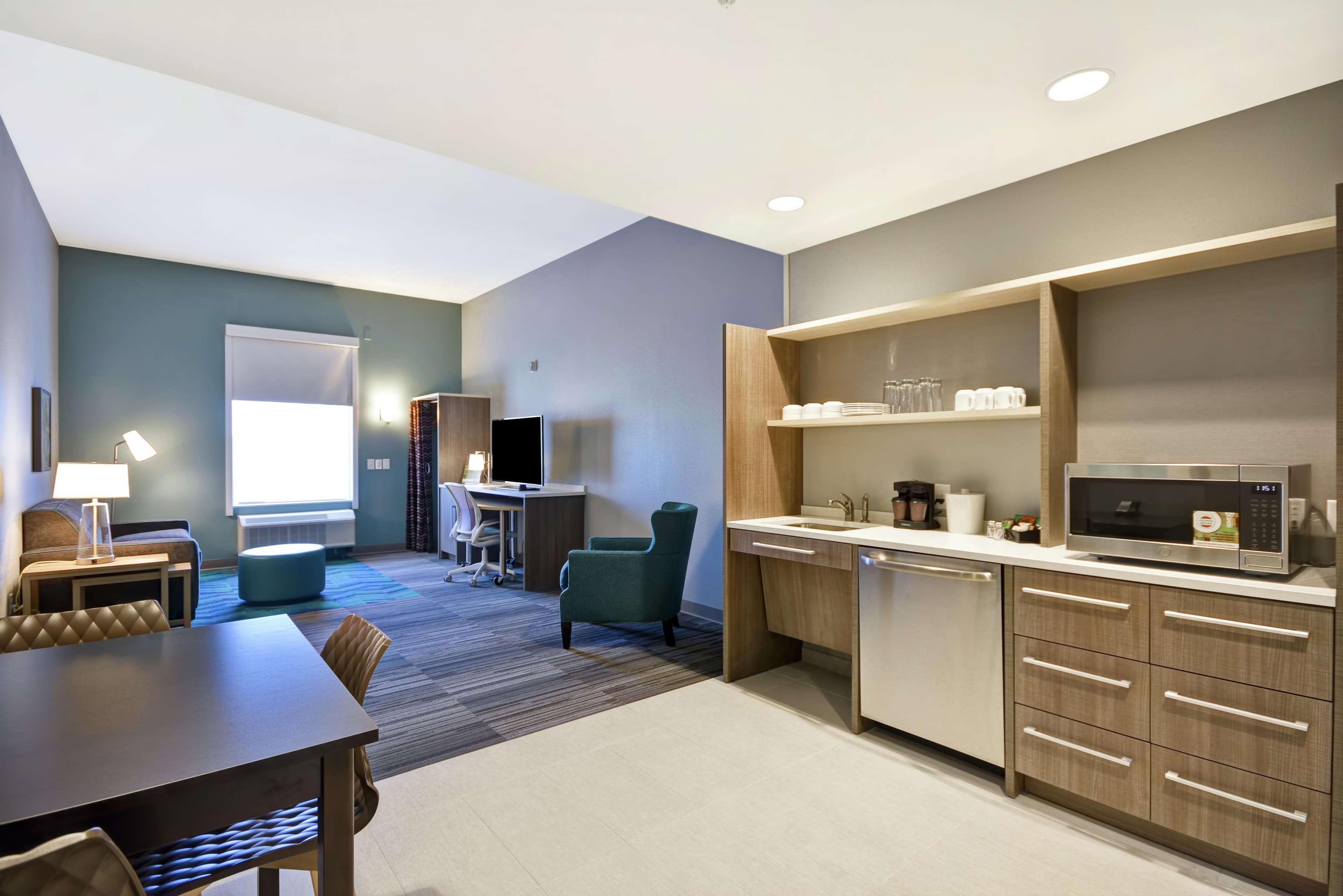 Home2 Suites By Hilton Queensbury Lake George Экстерьер фото